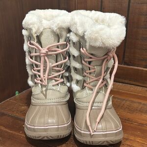 Faux Fur Lined Winter Boots with Pink Laces